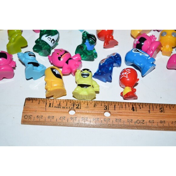 Gogo's Crazy Bones  Lot Assorted figures toys Magic Box - Picture 8 of 11